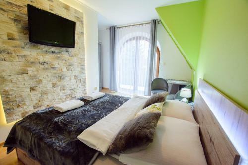 Bed & Breakfast Le?ny Dworek