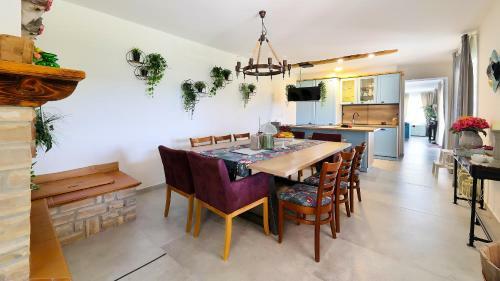 Villa Kristina - Swimming Pool, Dolenja Vas - Istra