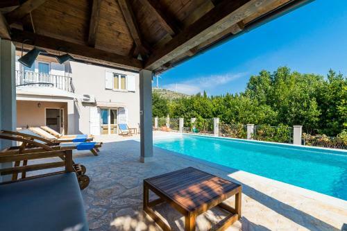 Villa Doli - Lovely Holiday Home With Private Pool