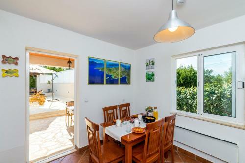 Villa Doli - Lovely Holiday Home With Private Pool