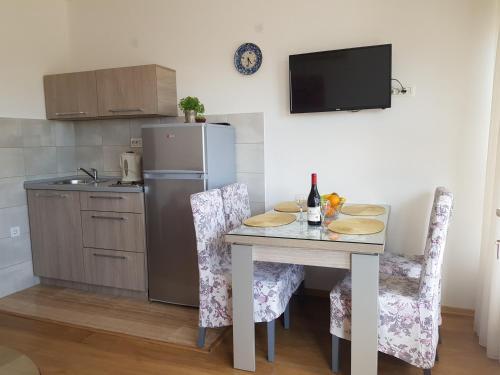 Budva Sea View Apartment 1