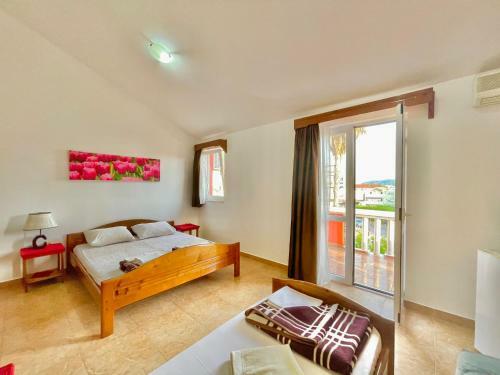 Hostal Vila L Budva