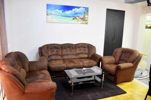 R Apartment