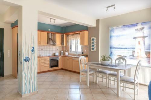 Mema's Home -2 Bedrooms- With Stunning Sea View