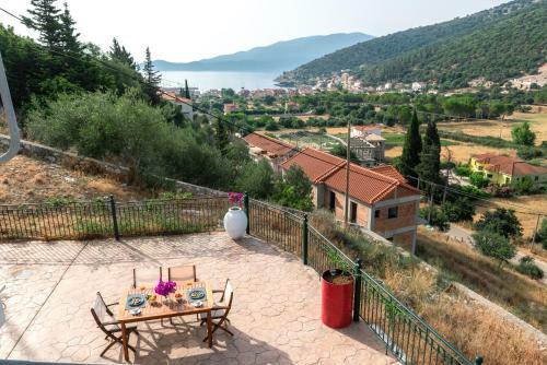 Mema's Home -2 Bedrooms- With Stunning Sea View