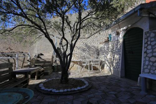 Apartments With A Parking Space Brela, Makarska - 18495