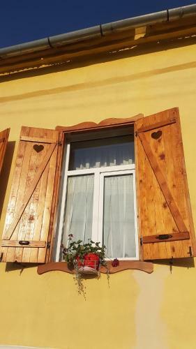 Hostal Chalet Giuel