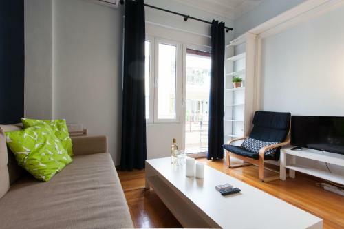 Stylish 2bdrm Apartment In Plaka With Acropolis View