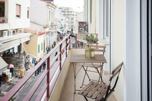 Stylish 2bdrm Apartment In Plaka With Acropolis View