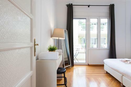 Stylish 2bdrm Apartment In Plaka With Acropolis View