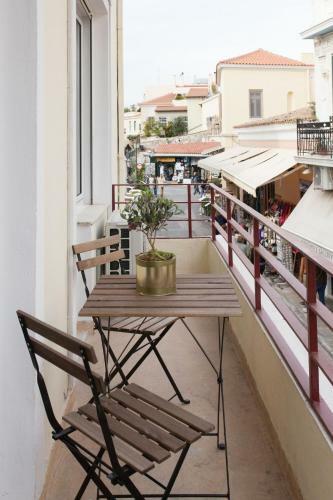 Stylish 2bdrm Apartment In Plaka With Acropolis View