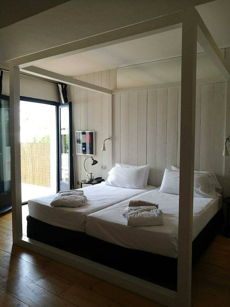 Hotel Trias