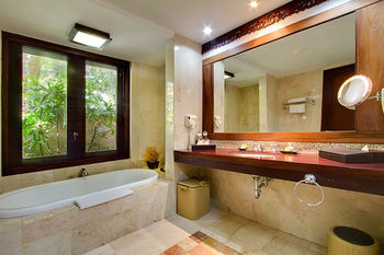 Hotel Rama Beach Resort And Villas