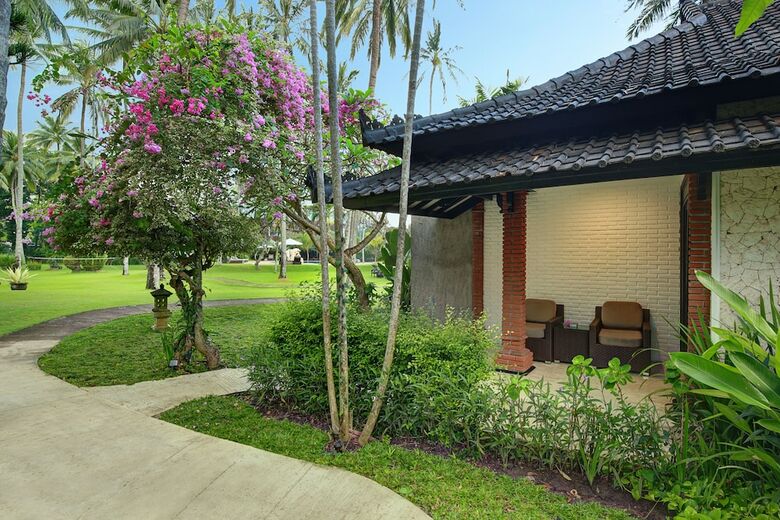 Hotel Candi Beach Cottage