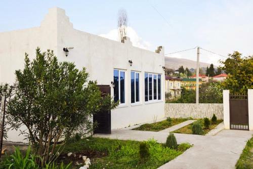 Hostal Dom U Morya Guest House