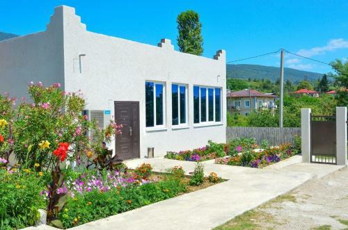 Hostal Dom U Morya Guest House