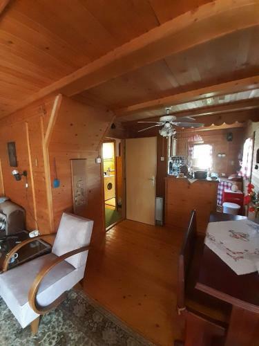 Agroturismo ?ajetinska Brvnara