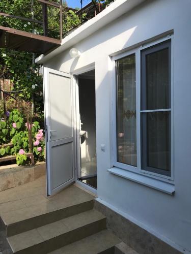 Hostal Guest House On Kabardinskaya 49
