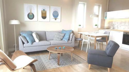 Urban Zen With View - City Break Apartments