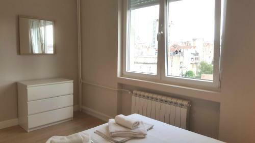 Urban Zen With View - City Break Apartments