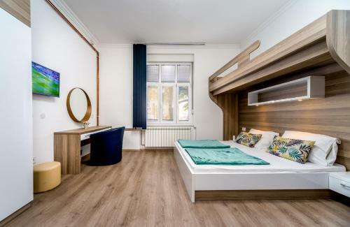 Ikar Apartments