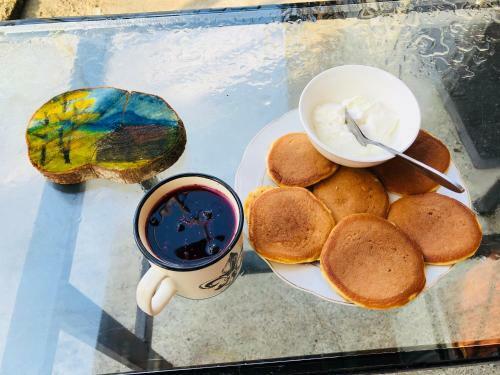 Hostal Travel Inn House Mestia ? ????????? ?????