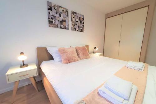 Lina - Prn, City Park Apartment
