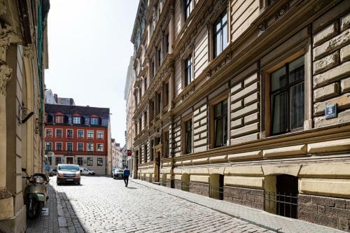 Old Riga 2 Bedroom Vecpilsetas Street Apartment