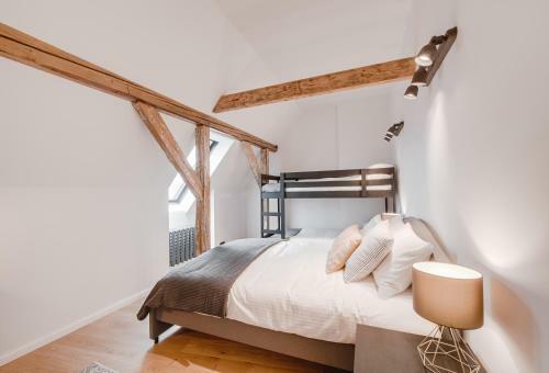 Apartamento Big Design Apt - Sleeps 12 - Best Location