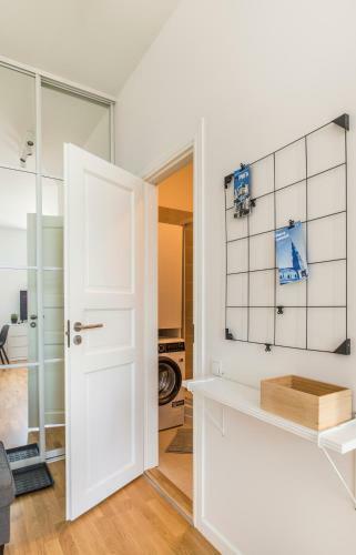 Apartamento Cozy Modern Studio In City Centre & Queensize Bed