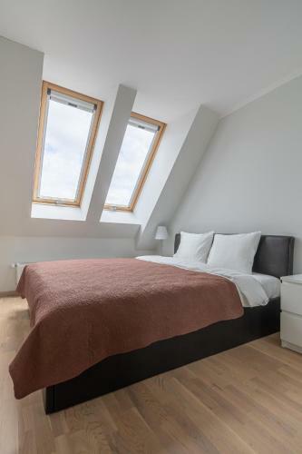 Premium 2-story Penthouse Apartment + Terrace