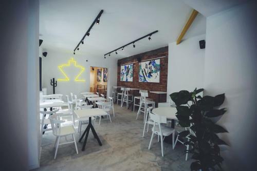 Street Food Possonium Apartments