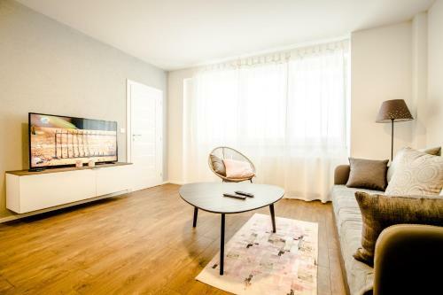 Central Apartments By Kovee