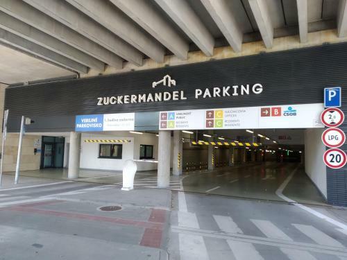 Apartamento Bratislava Center, River Front, Private Parking Included