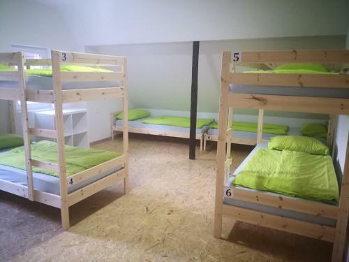 Albergue Bus Station Beds