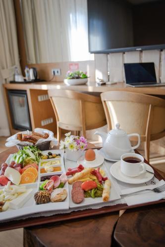Bah�elievler Hotels