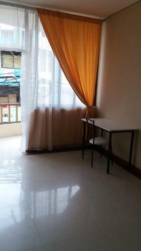 Hostal Hotel Dub�i
