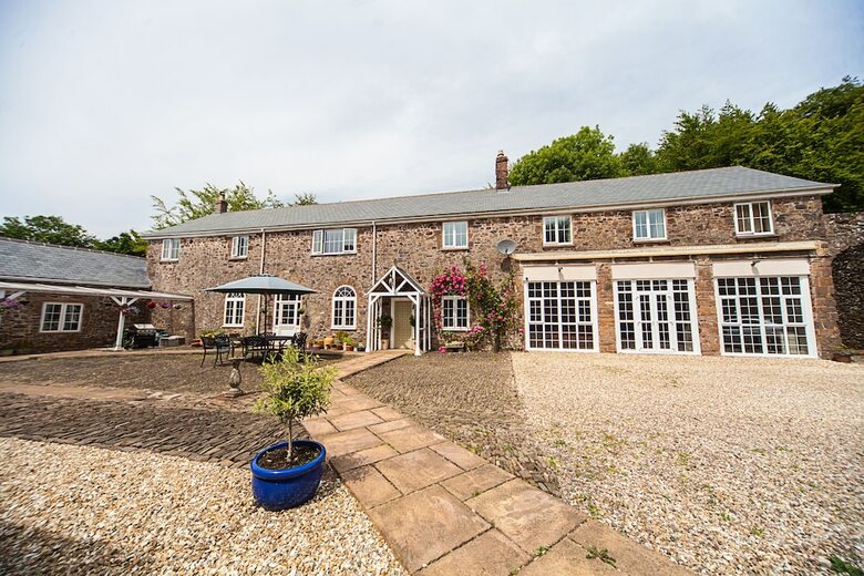 Bed & Breakfast Stoodleigh Court Coach House B & B