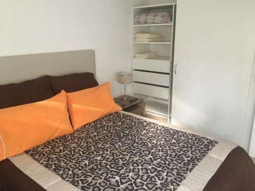 Apartamento Edificio Nikemen, Moderno Dpto Con Patio Y Cochera Cubierta