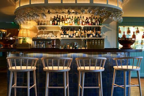 Carlton Mitre Hotel