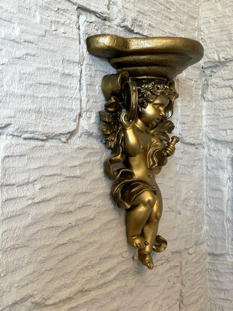 Dukes Folly Hotel