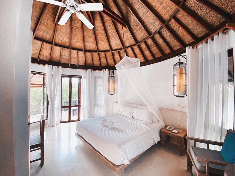 Hotel Aana Resort N Spa