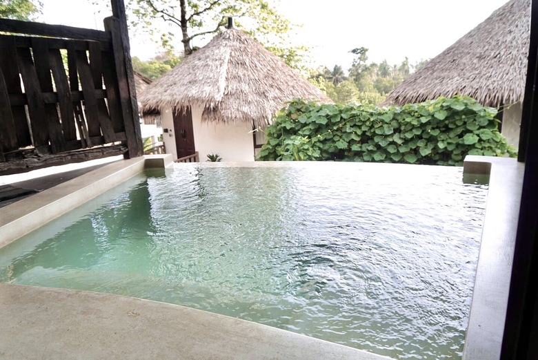 Hotel Aana Resort N Spa