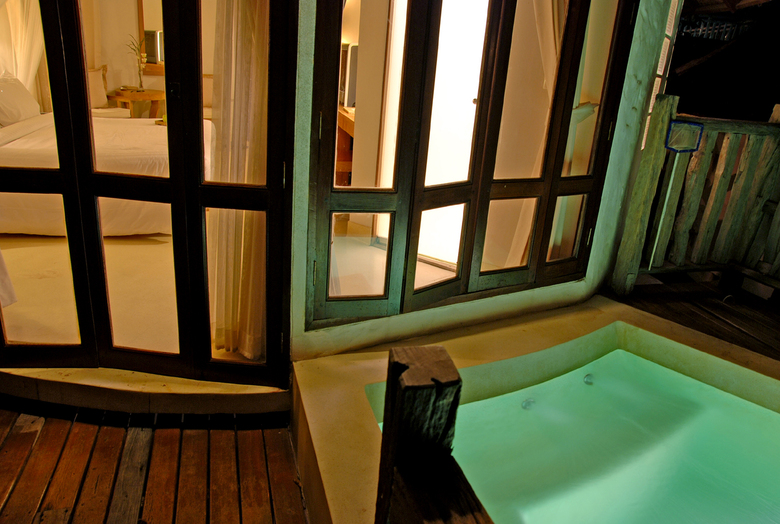 Hotel Aana Resort N Spa