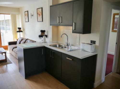 Tewitfield Marina Aparthotel