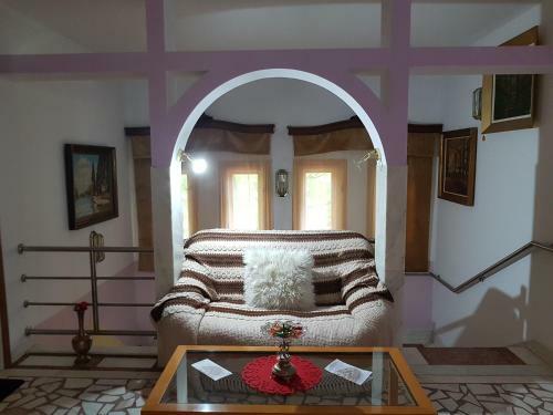 Hostal Lis House