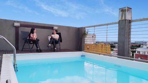 Apartamento Amplio C�modo, C�ntrico, Cochera Piscina Y Quincho