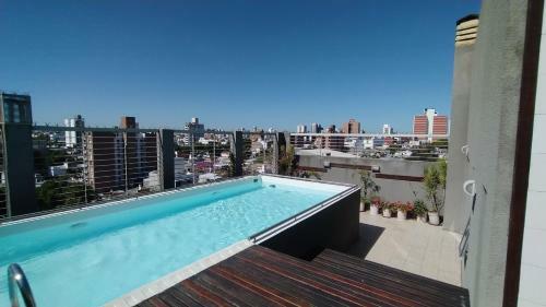 Apartamento Amplio C�modo, C�ntrico, Cochera Piscina Y Quincho