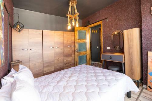 Stylish Villa With Mesmerizing View And Central Location In Bodrum