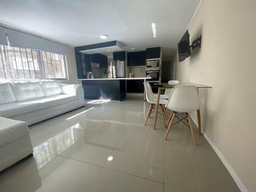 Apartamento Departamento Primer Piso Cercano A Alameda